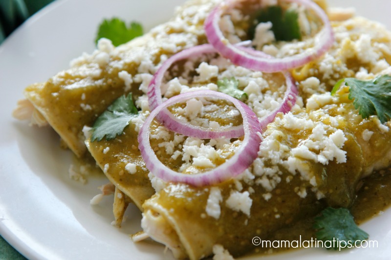 Enchiladas Verdes de Pollo - Chicken Enchiladas in Green Sauce • Mama  Latina Tips