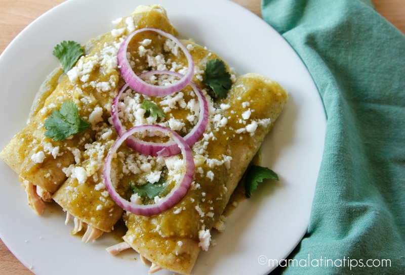 Enchiladas Verdes de Pollo - Chicken Enchiladas in Green Sauce • Mama  Latina Tips
