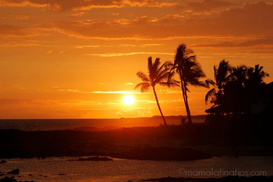 Sunset in Hawaii by mamalatinatips.com