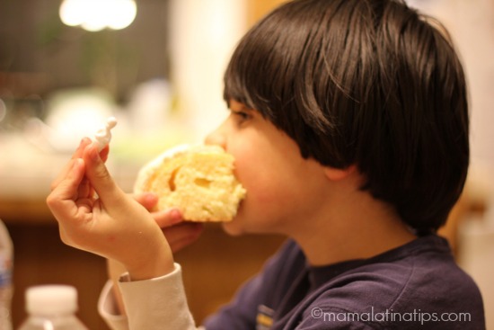 Finding a suprise in the Rosca de Reyes