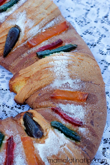 Rosca de Reyes by MamaLatinaTips.com