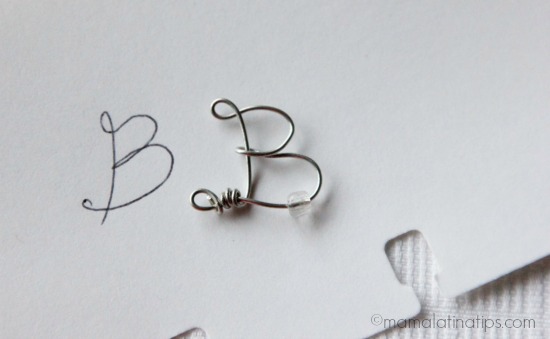 Letter B made with jewelry wire by mamalatinatips.com