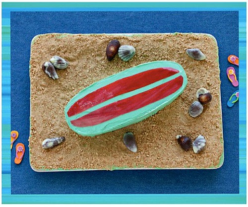 Surf's up cake - teen beach inspired party - mamalatinatips.com