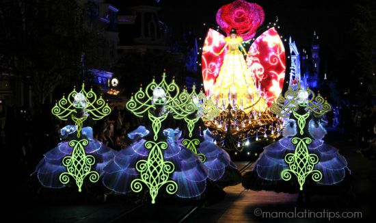 Scene of the new Disneyland Show Paint the Night