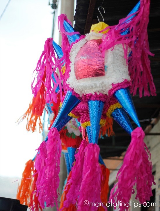 piñatas in Mexico - mamalatinatips.com