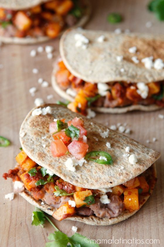 Chorizo and Potato Flatbread Sandwich • Mama Latina Tips
