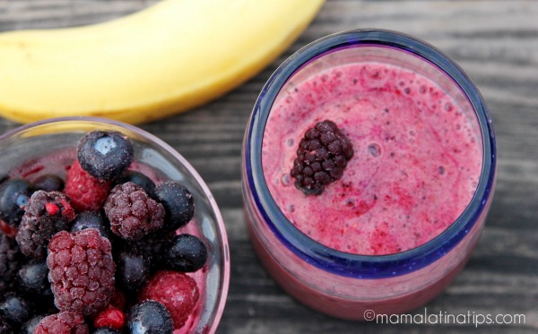 Triple berry & banana smoothie by mamalatinatips.com