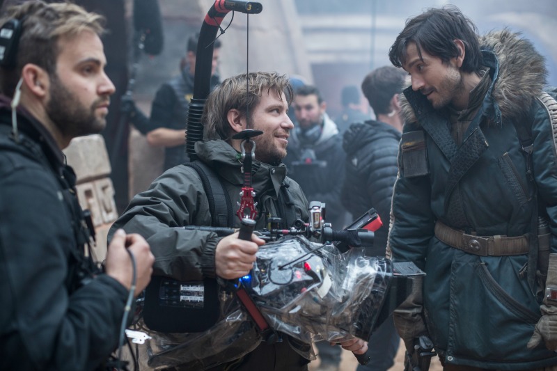 Rogue One Director Gareth Edwards with Mexican actor Diego Luna - mamalatinatips.com