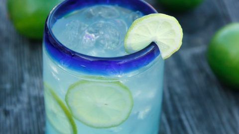 Agua Fresca de Limón • Mama Latina Tips