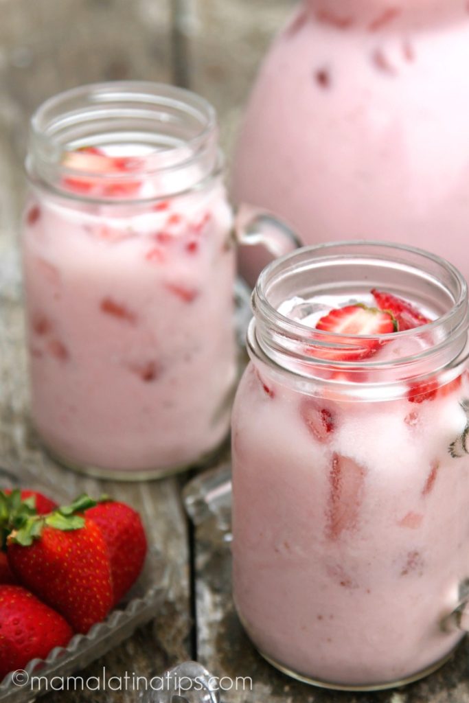 Strawberry horchata