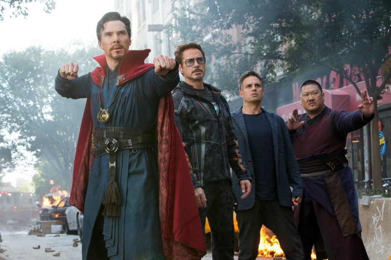 Avengers: Infinity War Dr. Strange, Iron Man, Hulk