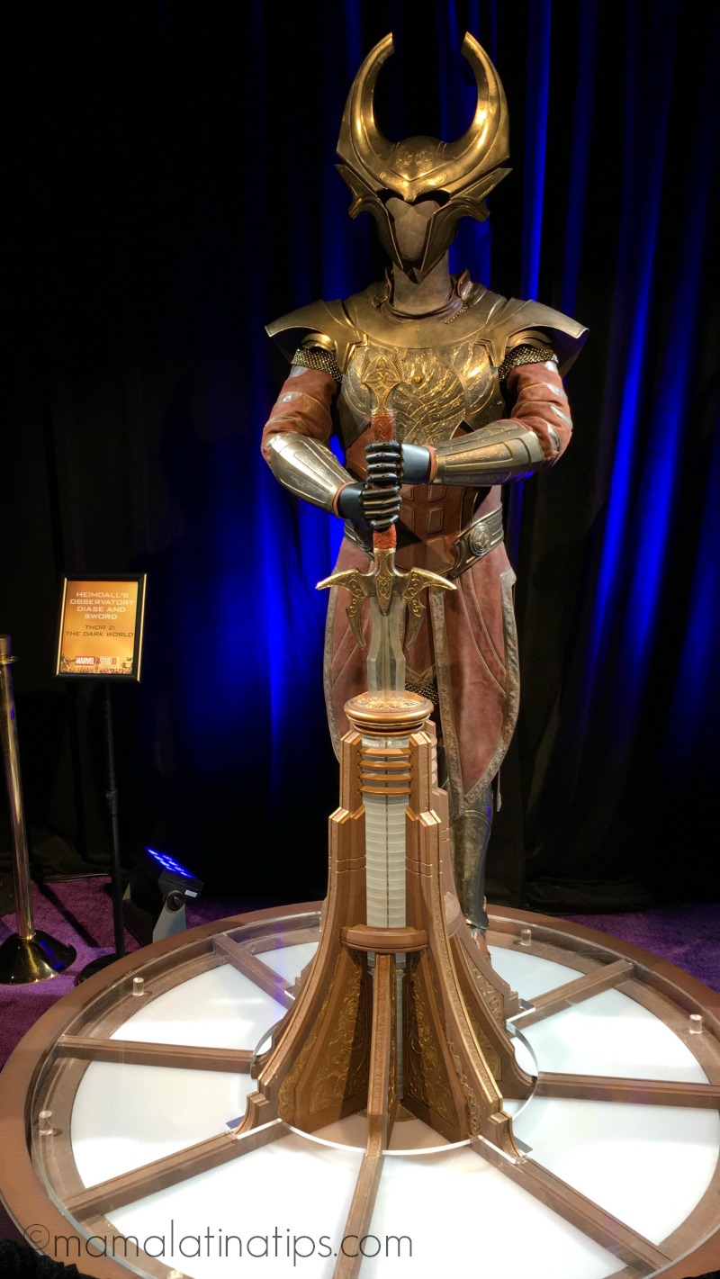 Avengers: Infinity War Wold Premiere - Heimdall's Observatory Diase & sword