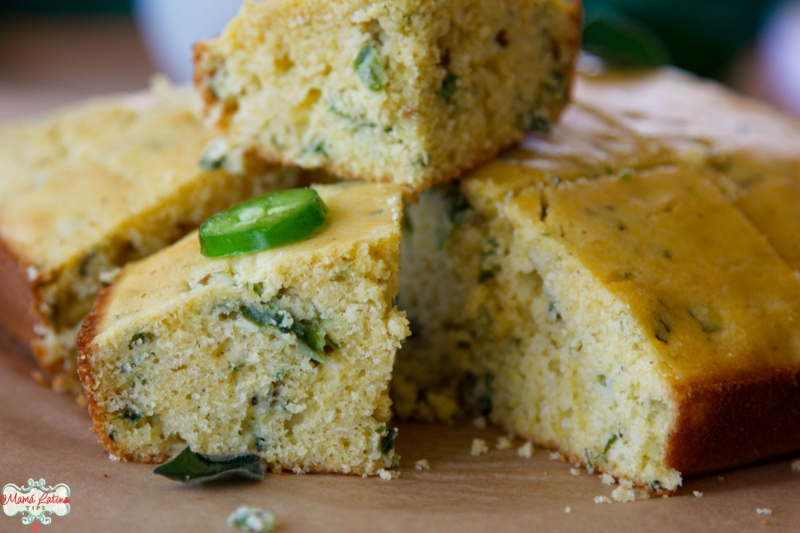 Pan de Maíz con Jalapeño • Mama Latina Tips