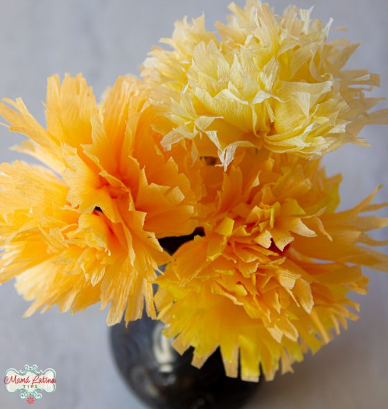 How to Make Paper Marigold Flowers for the Day of the Dead
