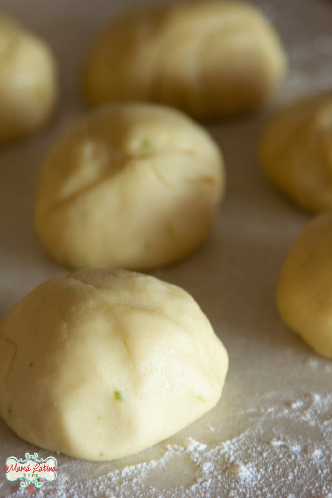 bolitas de masa de pan