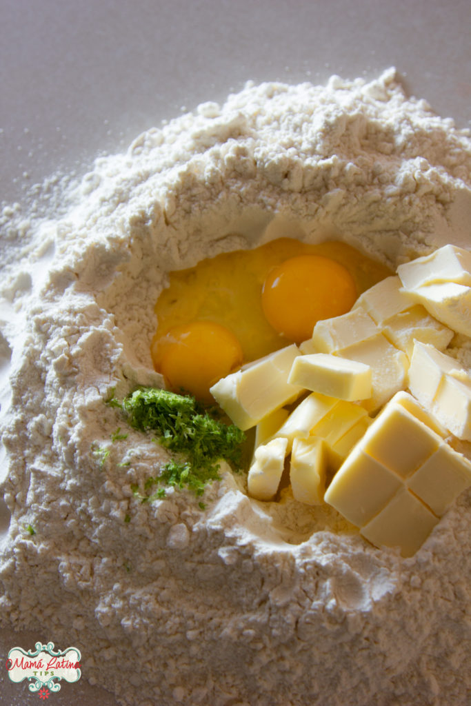 harina, huevos, mantequilla y ralladura de limón