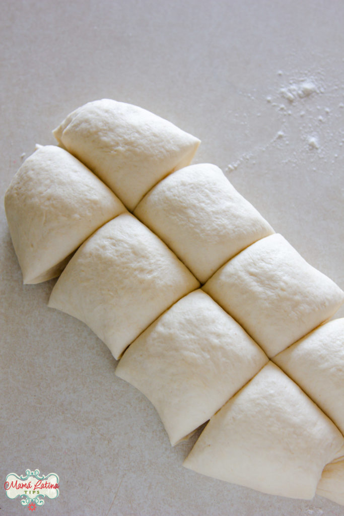 8 pieces of bread dough