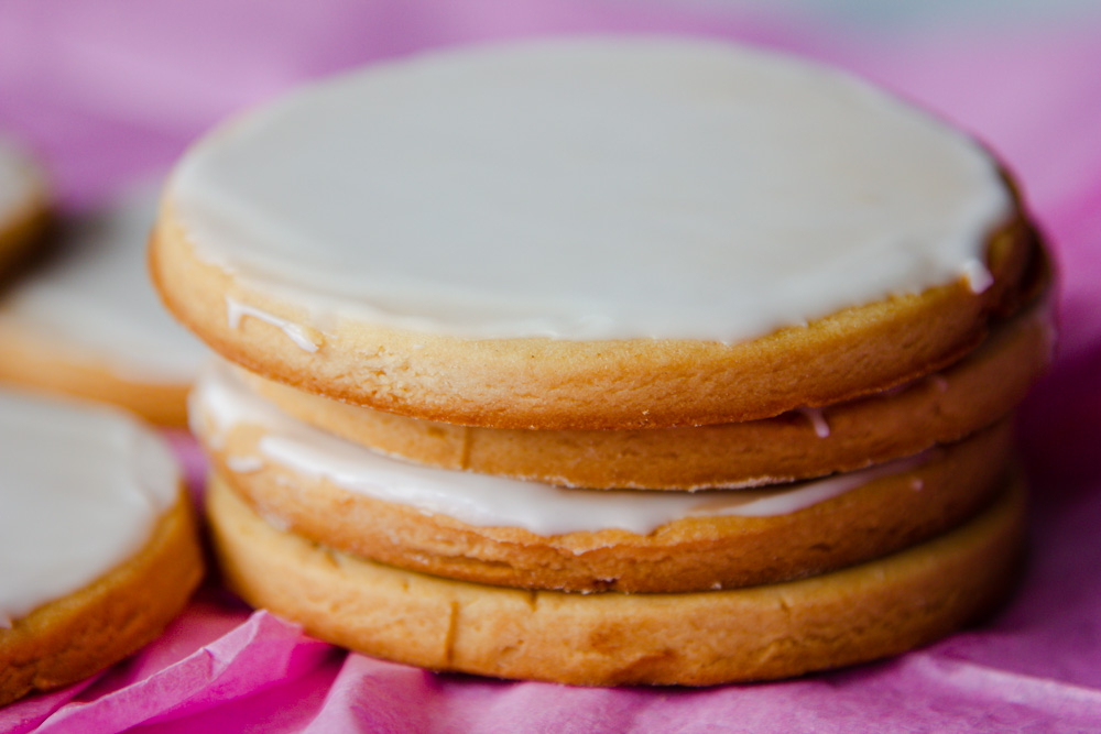 A tower of espejos Mexican cookies