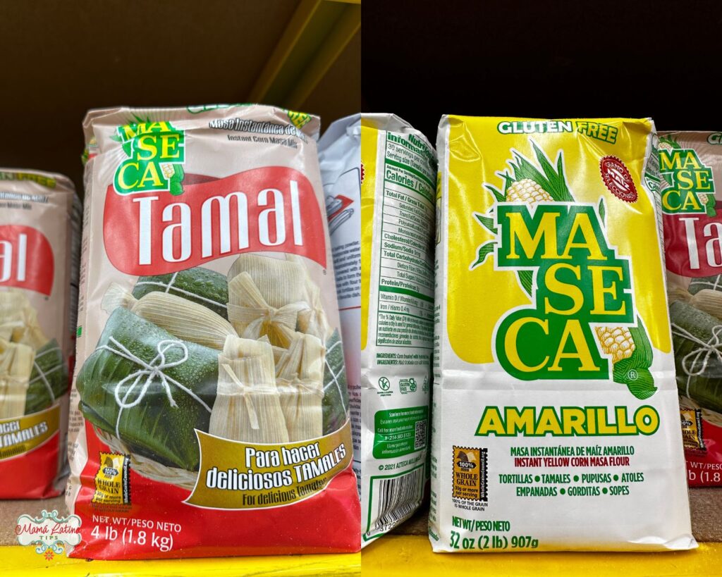 Dos bolsas de masa de maseca una para hacer tamales y otra para tortillas.
