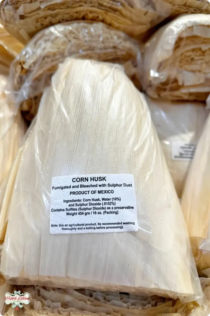 Un paquete de Hojas de tamal que muestra detalles del producto e ingredientes de México-perfecto para aquellos que aprenden cómo preparar hojas de tamal con una guía paso a paso.