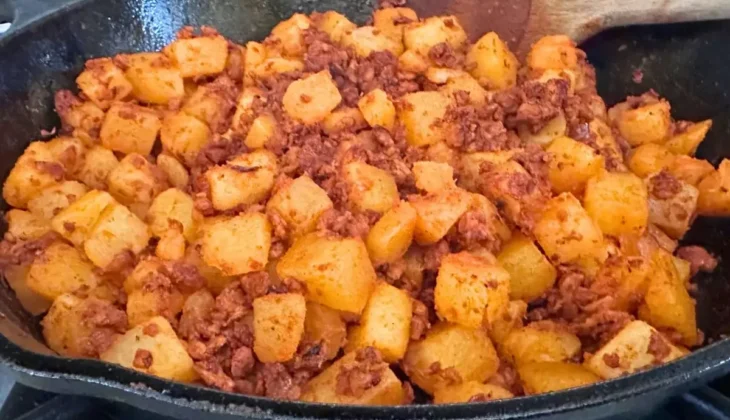 Mexican Chorizo and Potatoes (Papas con Chorizo) – Easy Family Recipe